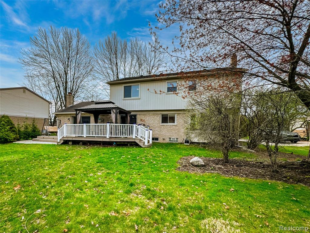 37764 Stableview Drive, Farmington, MI 48335 — Photo 42