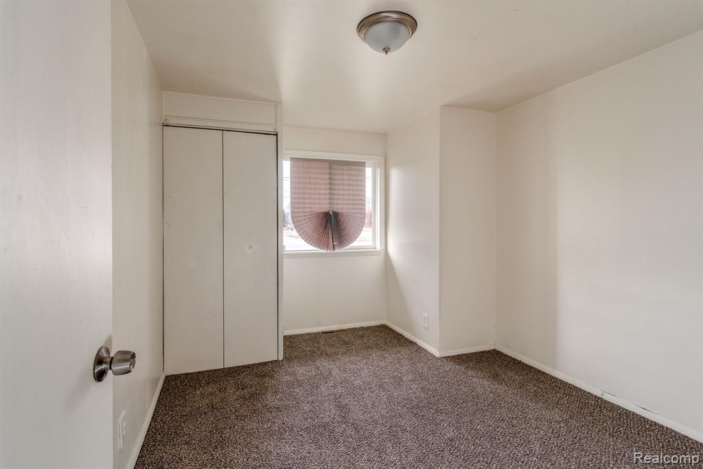 2303 W COLDWATER Road, Flint, MI 48505 — Photo 10