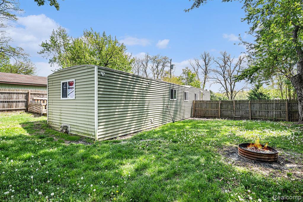 4317 N HILL Drive, Holly, MI 48442 — Photo 12
