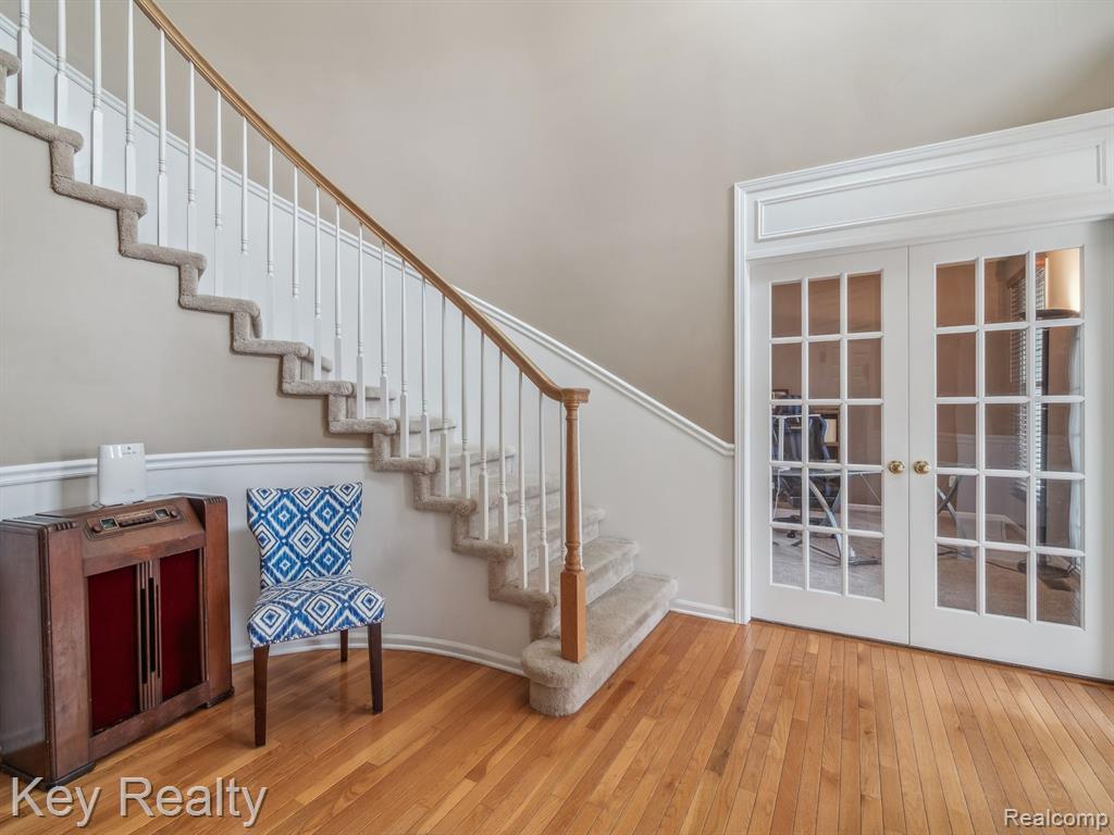 50424 LIVINGSTON Drive, Northville, MI 48168 — Photo 4