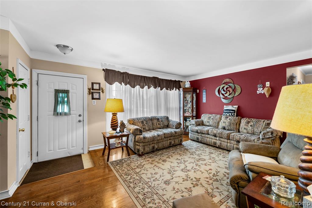 8423 Norborne Avenue, Dearborn Heights, MI 48127 — Photo 2