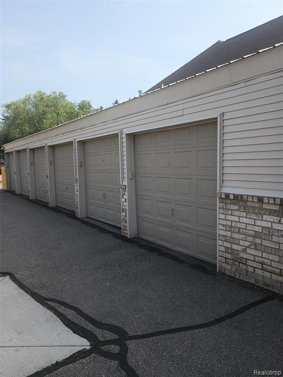 50703 Harbour View Drive N, New Baltimore, MI 48047 — Photo 28