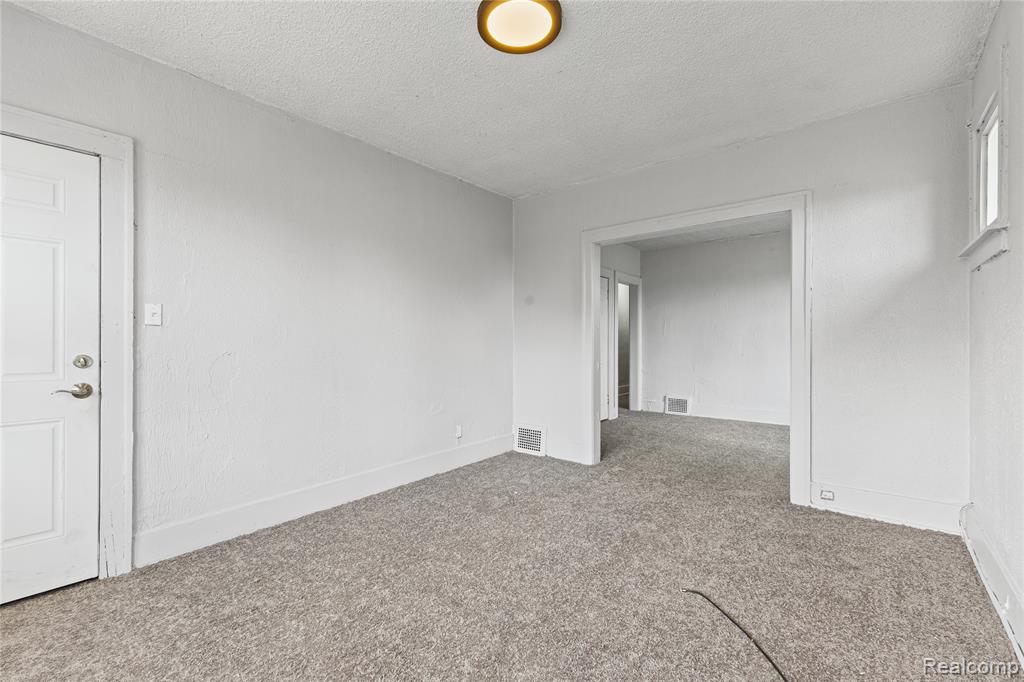 2675 W Buena Vista Street, Detroit, MI 48238 — Photo 4
