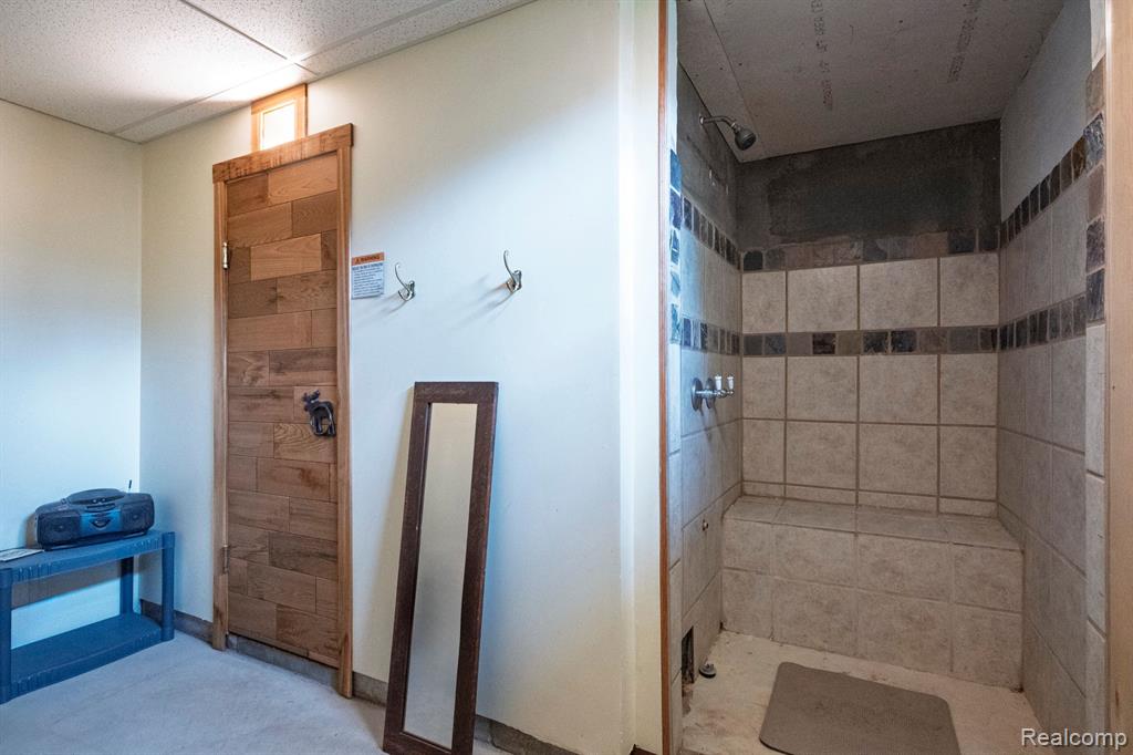475 Dailey Court, Fowlerville, MI 48836 — Photo 34