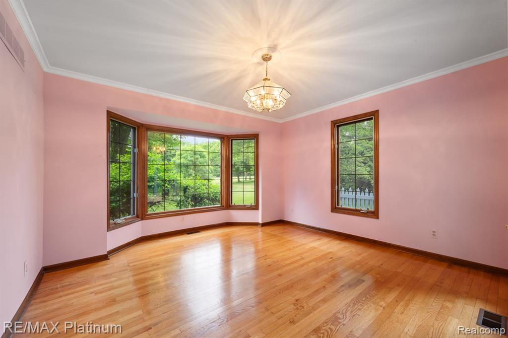 12902 Autumn Ridge Court, Milford, MI 48380 — Photo 22