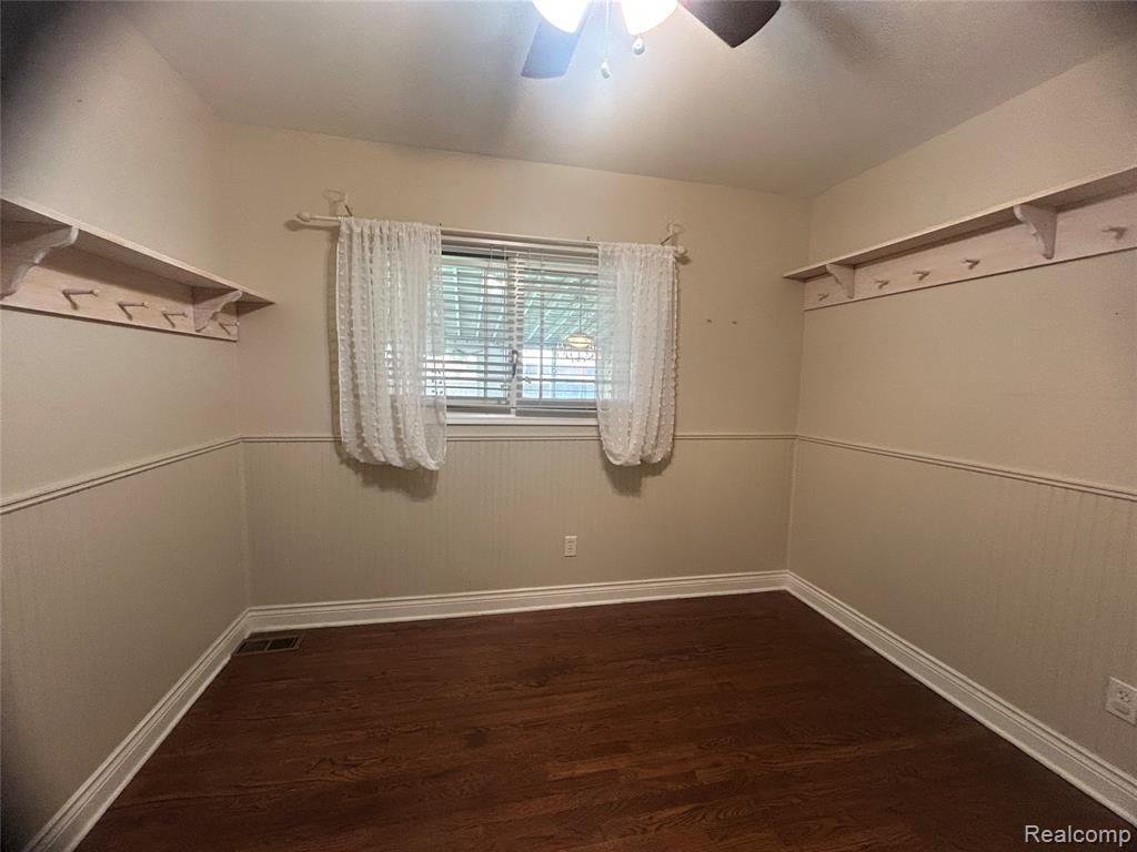 5045 Abington Drive, Troy, MI 48085 — Photo 17