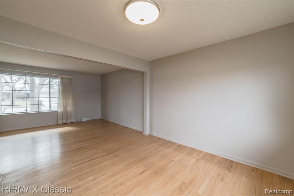1587 Three Lakes Drive, Troy, MI 48085 — Photo 10