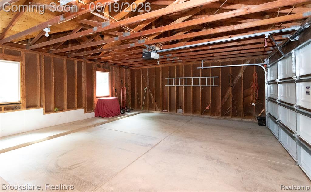 12168 CARRIAGE TRAIL Circle, Davisburg, MI 48350 — Photo 45