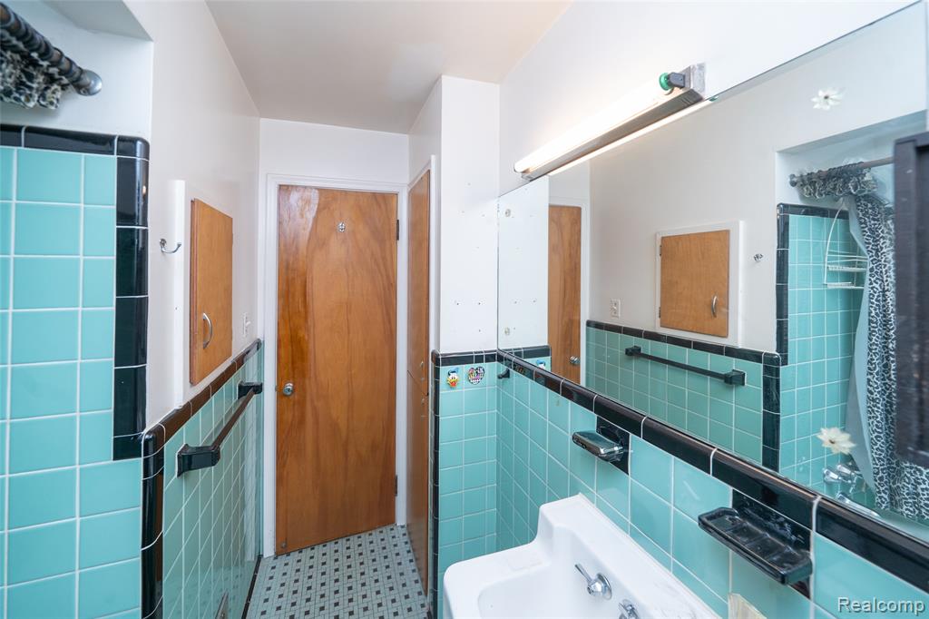 49 Woodward Heights Boulevard, Pleasant Ridge, MI — Photo 23