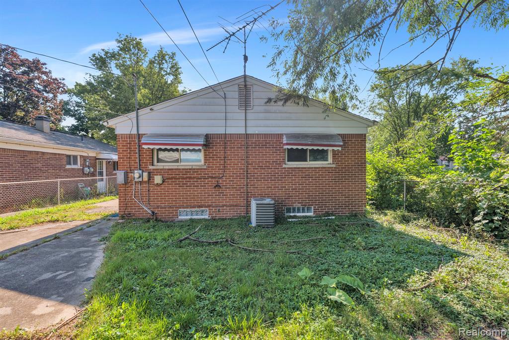5320 Bedford Street, Dearborn Heights, MI 48125 — Photo 6