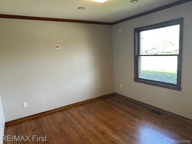 40015 VACHON Drive, Sterling Heights, MI 48313 — Photo 17