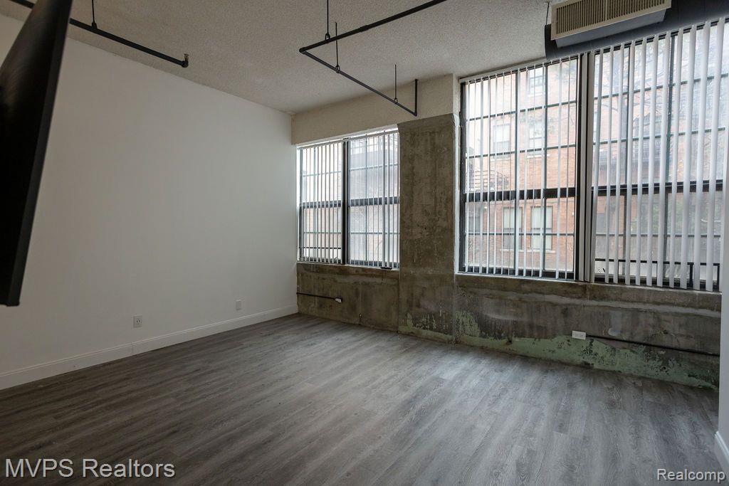 6533 E JEFFERSON Avenue, 137, Detroit, MI 48207 — Photo 9