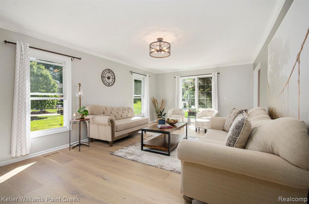 850 Box Canyon Court, Rochester Hills, MI 48309 — Photo 8