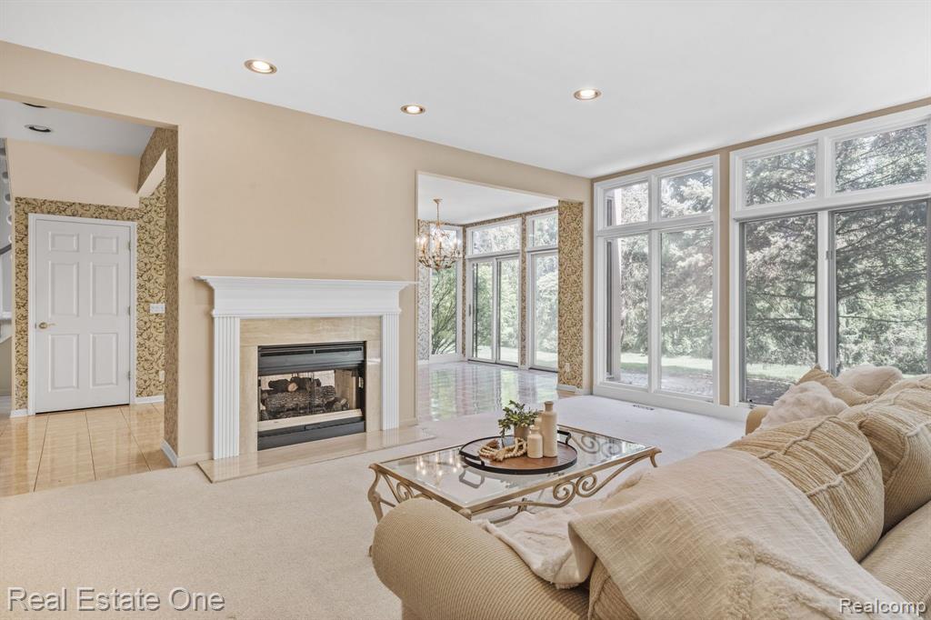 4458 HYCLIFFE Drive, Troy, MI 48098 — Photo 18