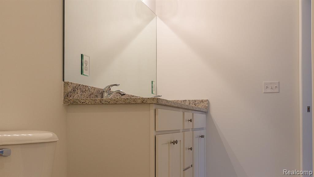 74 GUANONOCQUE Street, Auburn Hills, MI 48326 — Photo 12