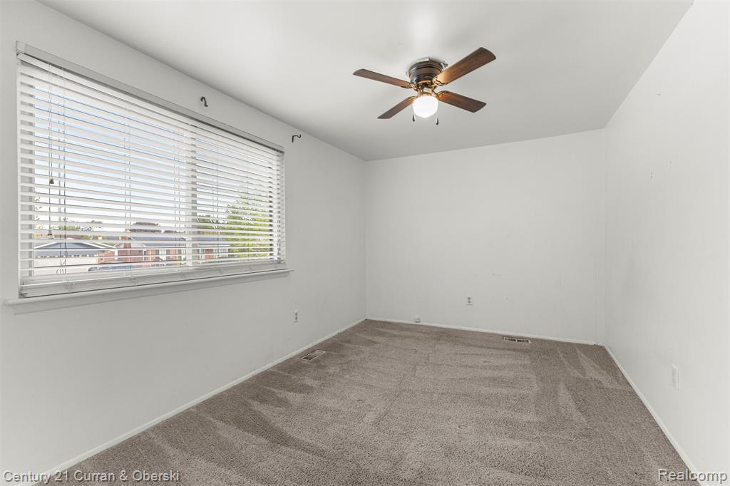 12345 Bedford Drive, Southgate, MI 48195 — Photo 23