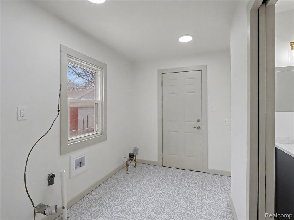 1032 E Maxlow Avenue, Hazel Park, MI 48030 — Photo 31