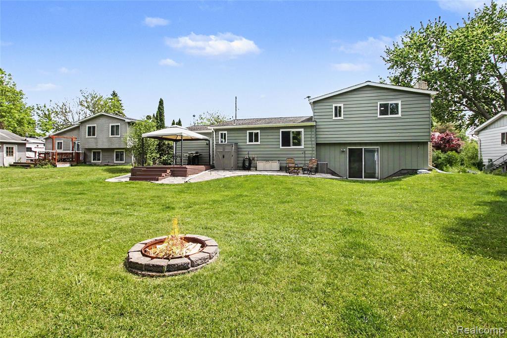 829 Holly Bush Drive, Holly, MI 48442 — Photo 19