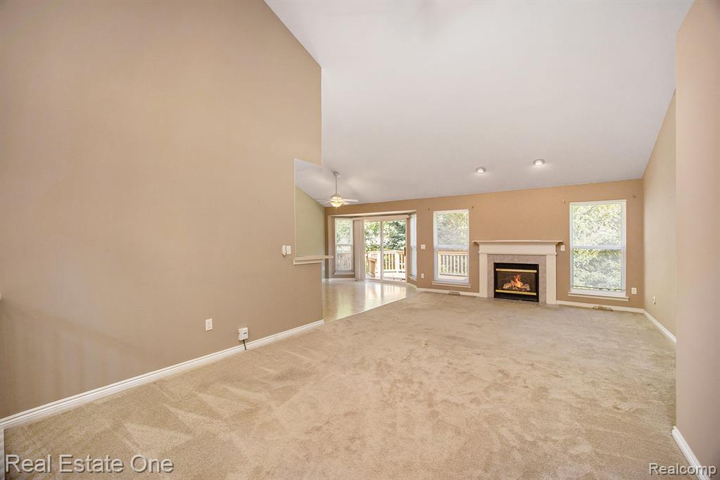 4439 Honeysuckle Drive, Sterling Heights, MI 48314 — Photo 7