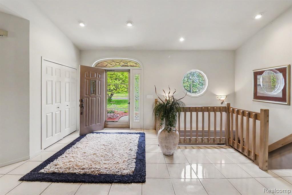 18501 Taylor Lake Road, Holly, MI 48442 — Photo 9