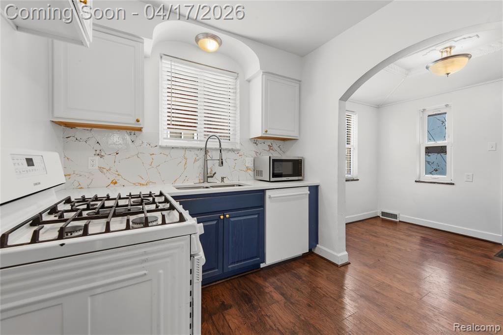 8549 Marygrove Drive, Detroit, MI 48221 — Photo 10
