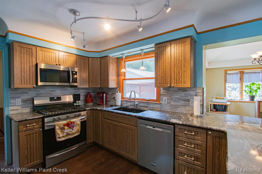 8336 Timberline Drive, Shelby Twp, MI 48316 — Photo 9