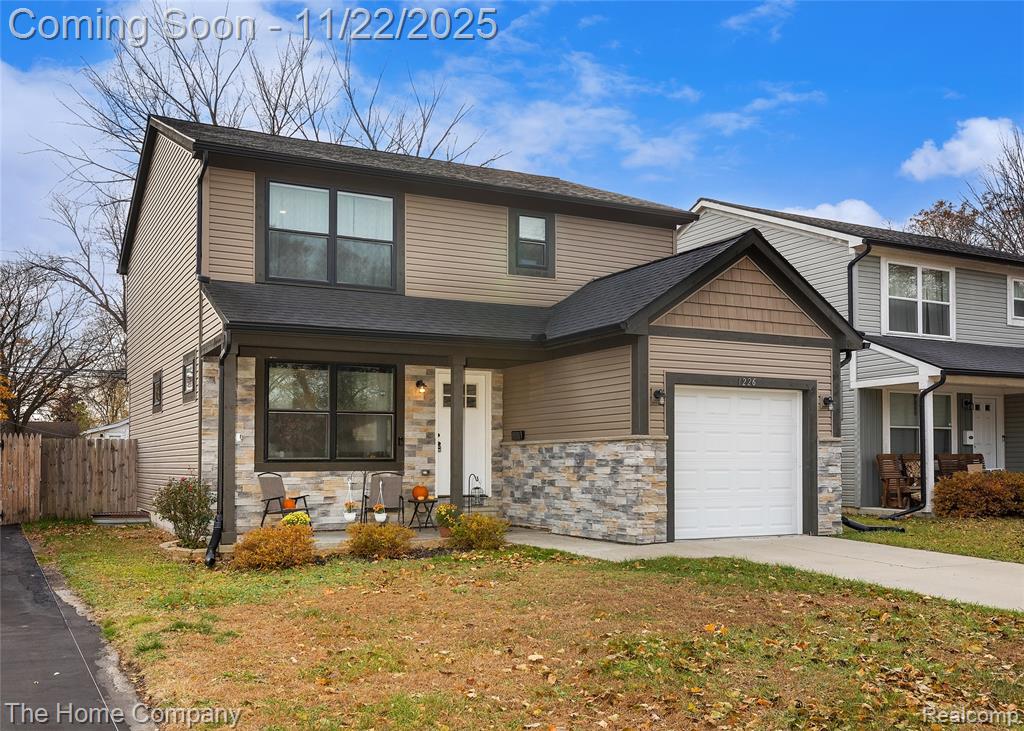 1226 E Bernhard Avenue, Hazel Park, MI 48030 — Photo 2