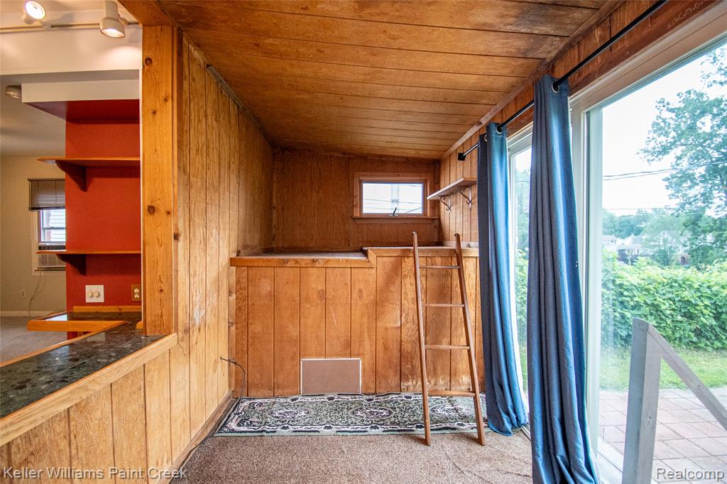 6903 Dandison Boulevard, West Bloomfield, MI 48324 — Photo 26