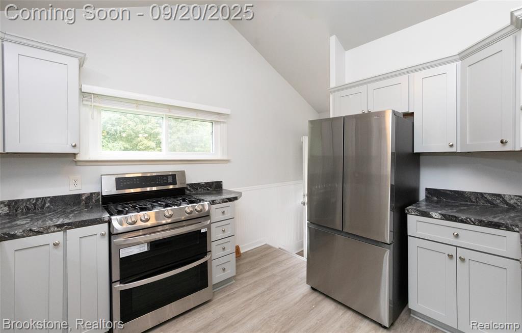 810 Beardon, Lake Orion, MI 48362 — Photo 20