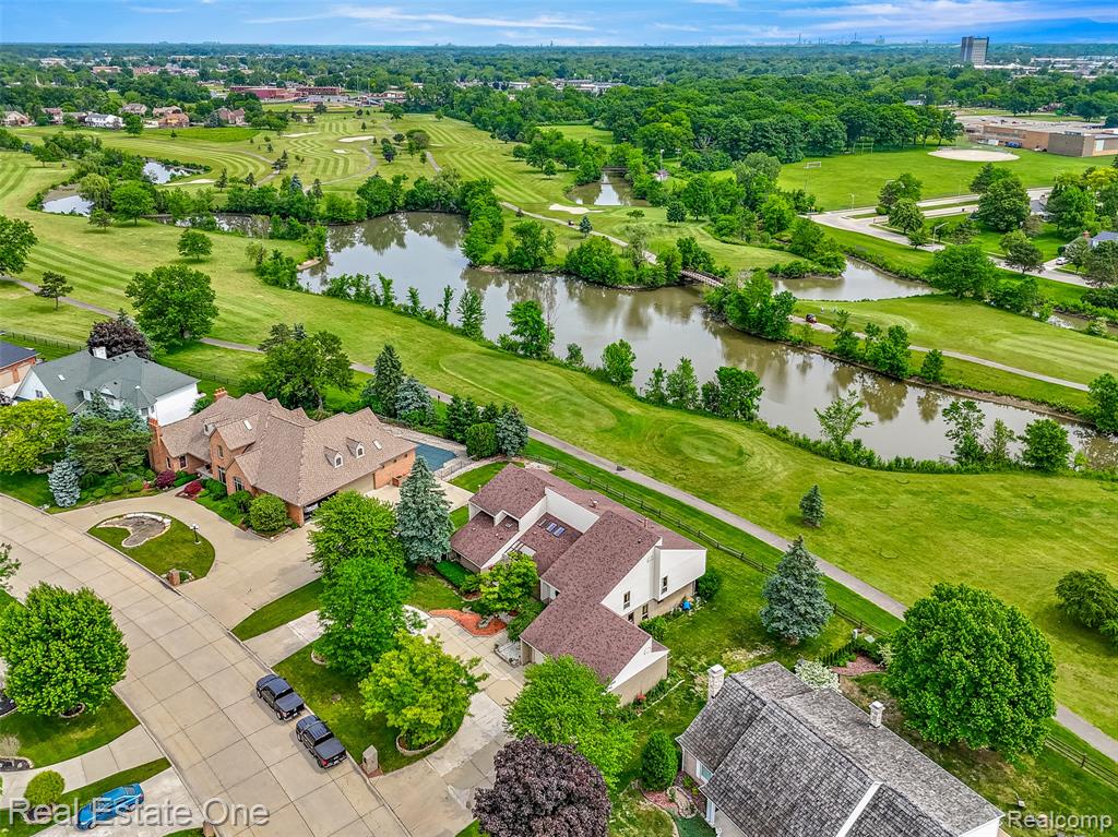 18191 Country Club Circle, Riverview, MI 48193 — Photo 4