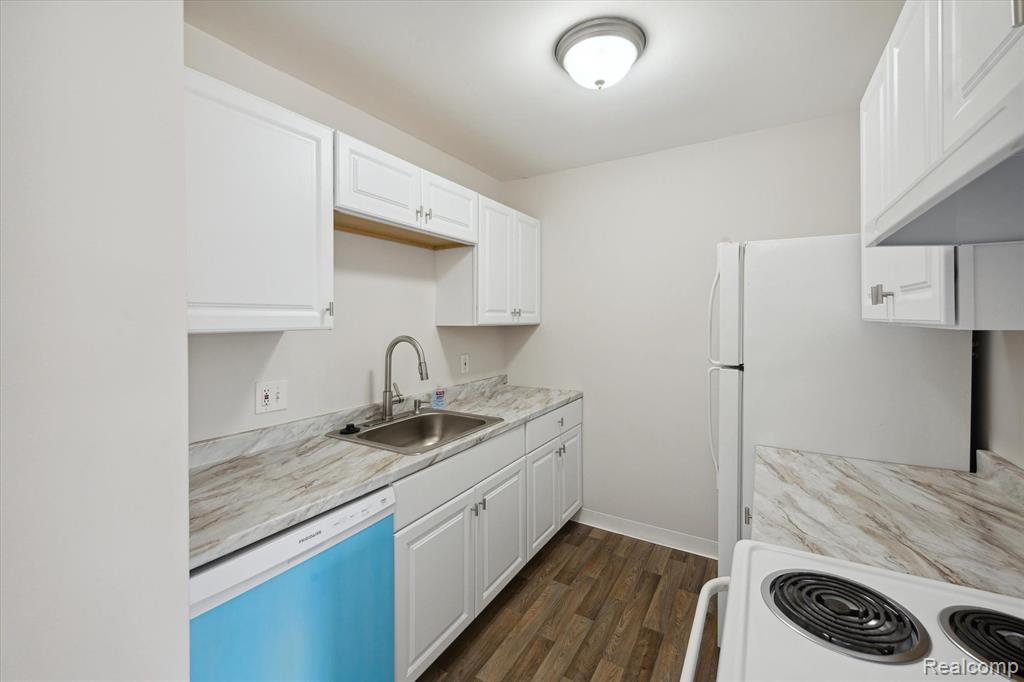 8719 Meadowbrook Drive, #5, Brighton, MI 48116 — Photo 20