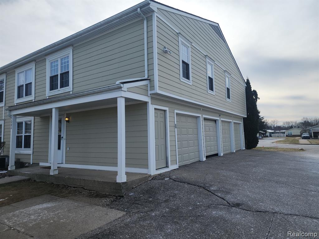 22842 RENFORD Street, Novi, MI — Photo 2
