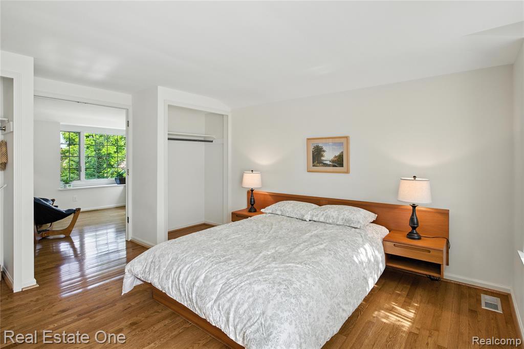604 Longford Drive, Rochester Hills, MI 48309 — Photo 25