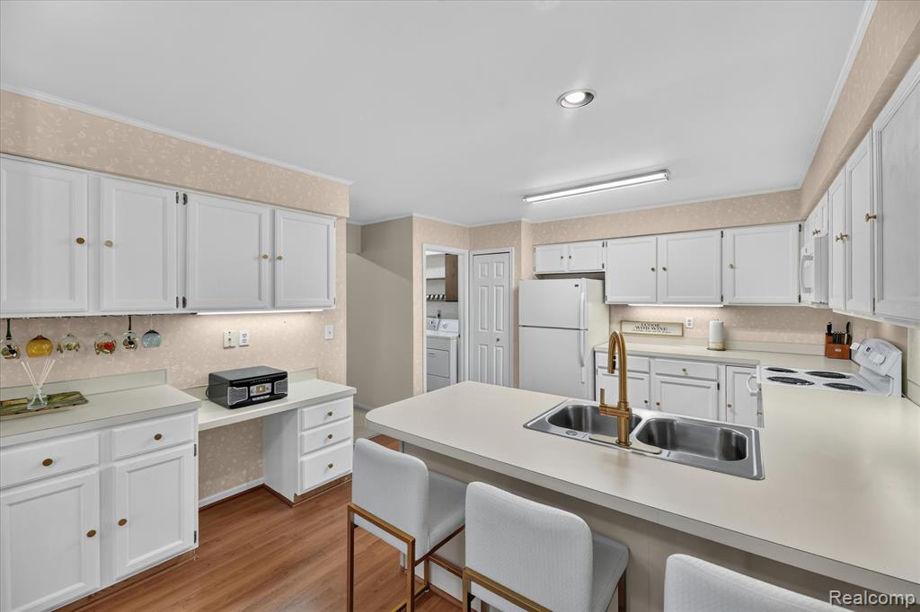 6407 Western Way, Flint, MI 48532 — Photo 13
