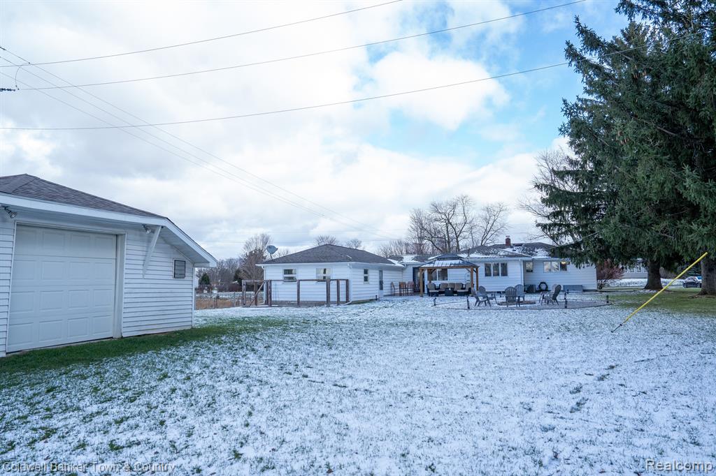 5735 Fowlerville Road, Fowlerville, MI 48836 — Photo 4