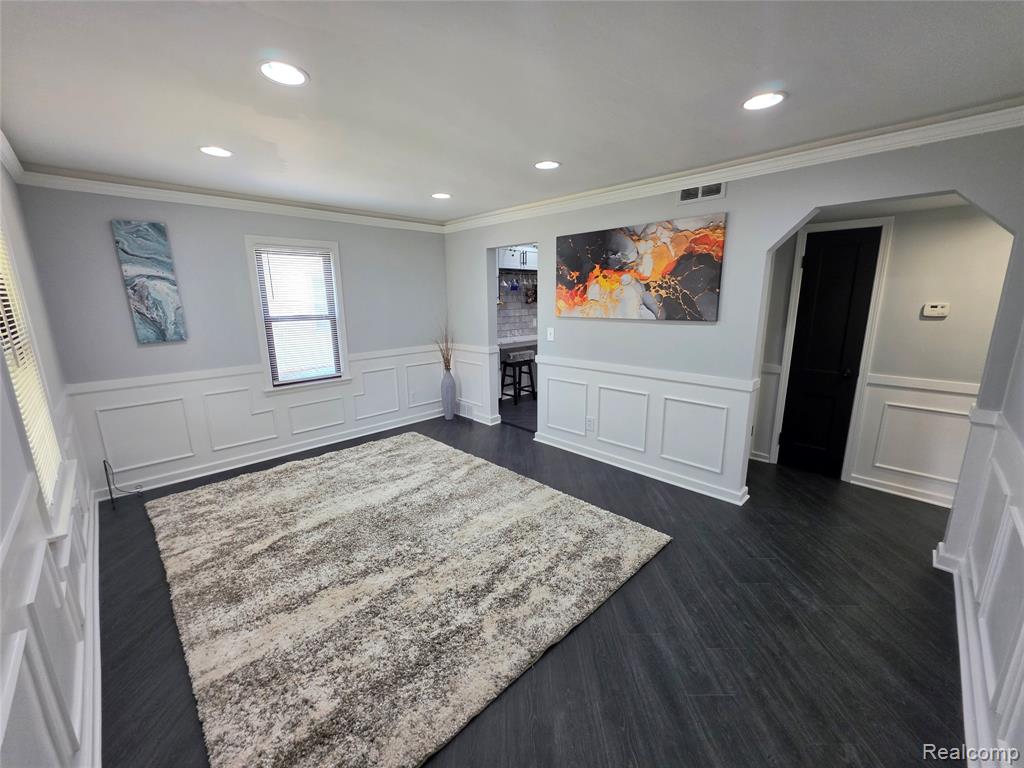 8285 Chapp Avenue S, Warren, MI 48089 — Photo 2