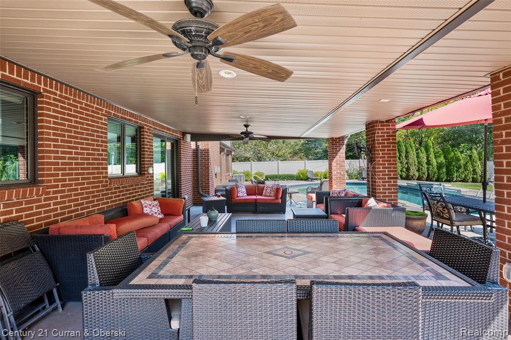 5984 Campus Drive, Dearborn Heights, MI 48127 — Photo 42