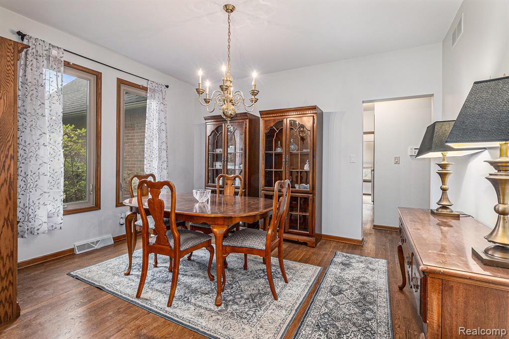 5895 Meadows Drive, Clarkston, MI 48348 — Photo 8