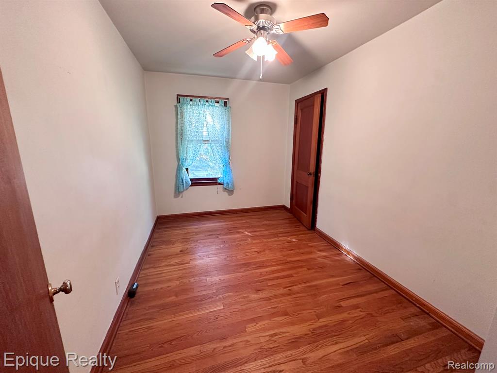 305 N Kennefic Street, Yale, MI 48097 — Photo 15