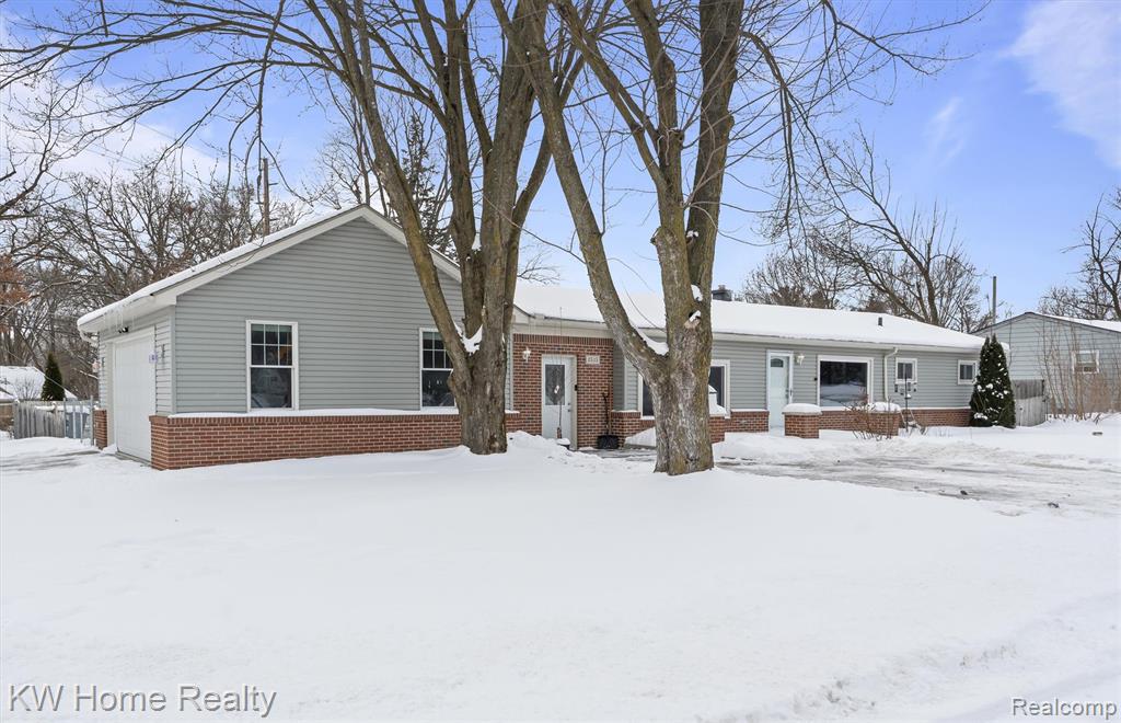 8535 Andersonville Road, Clarkston, MI — Photo 2
