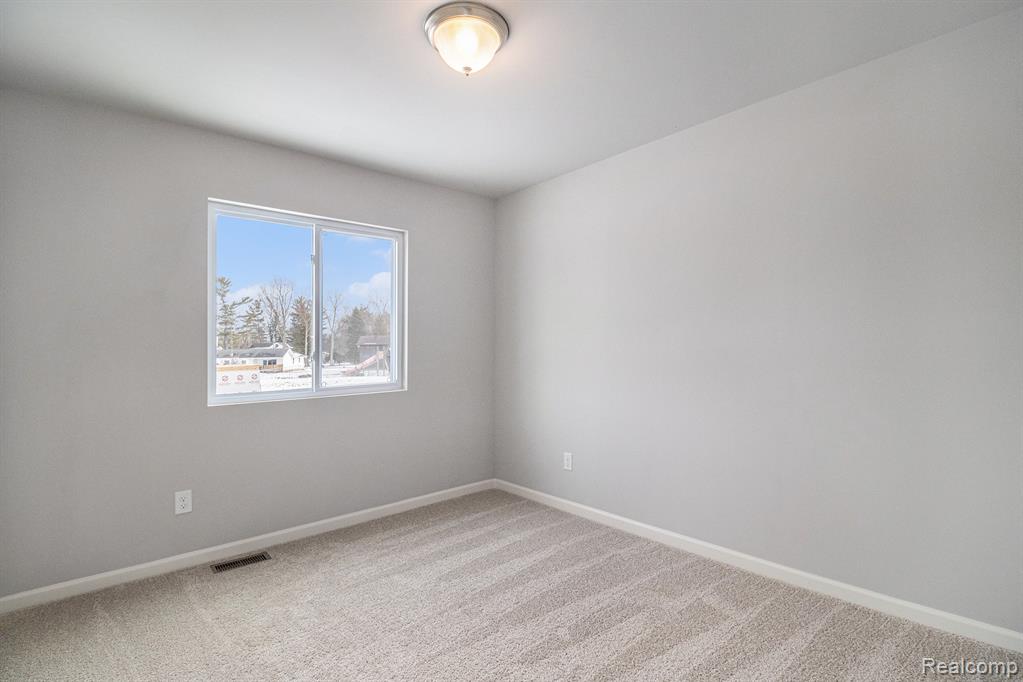 207 Kingsberry Drive, Blissfield, MI 49228 — Photo 16