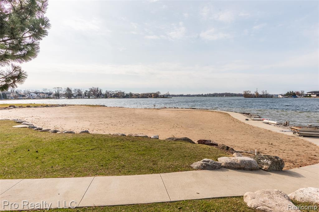 3559 Port Cove Drive, Waterford, MI 48328 — Photo 5