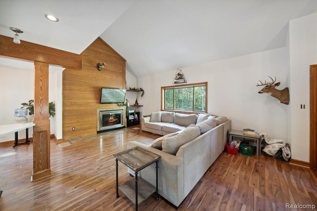 4211 COUNTRY Way, Hartland, MI 48353 — Photo 14