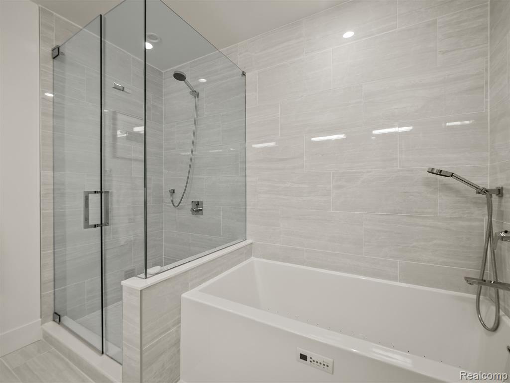 6420 Apple Grove Lane, Bloomfield Hills, MI 48301 — Photo 25