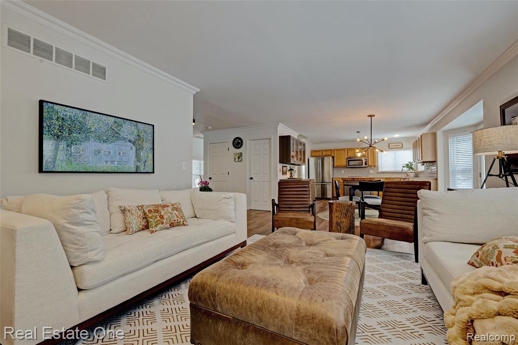 545 Sandhurst Street, Oxford, MI 48371 — Photo 21