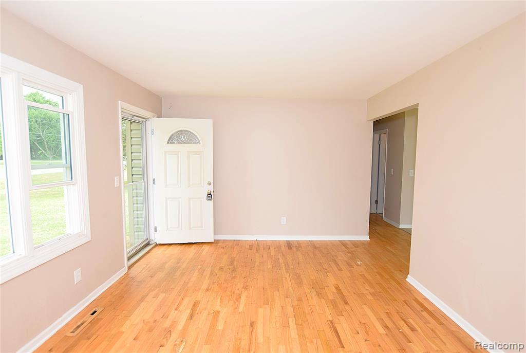 8212 Ohara Drive, Davison, MI 48423 — Photo 4