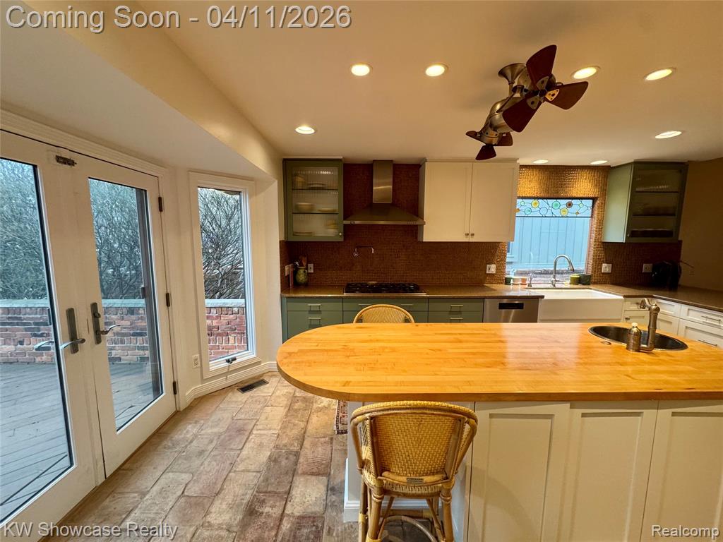 30604 Ramblewood Club Drive, Farmington, MI 48331 — Photo 9