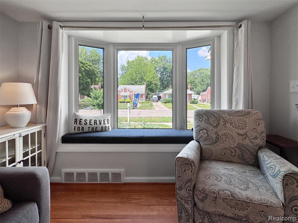 437 Normandy Road, Royal Oak, MI 48073 — Photo 8