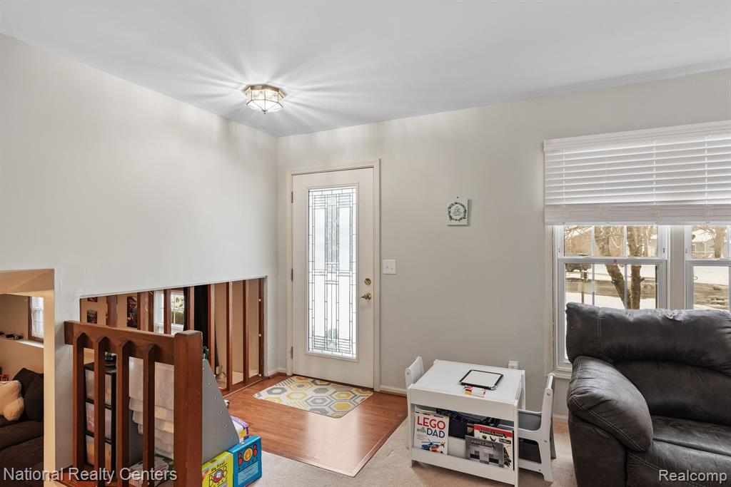 2590 AVERY Court, Wolverine Lake, MI 48390 — Photo 5