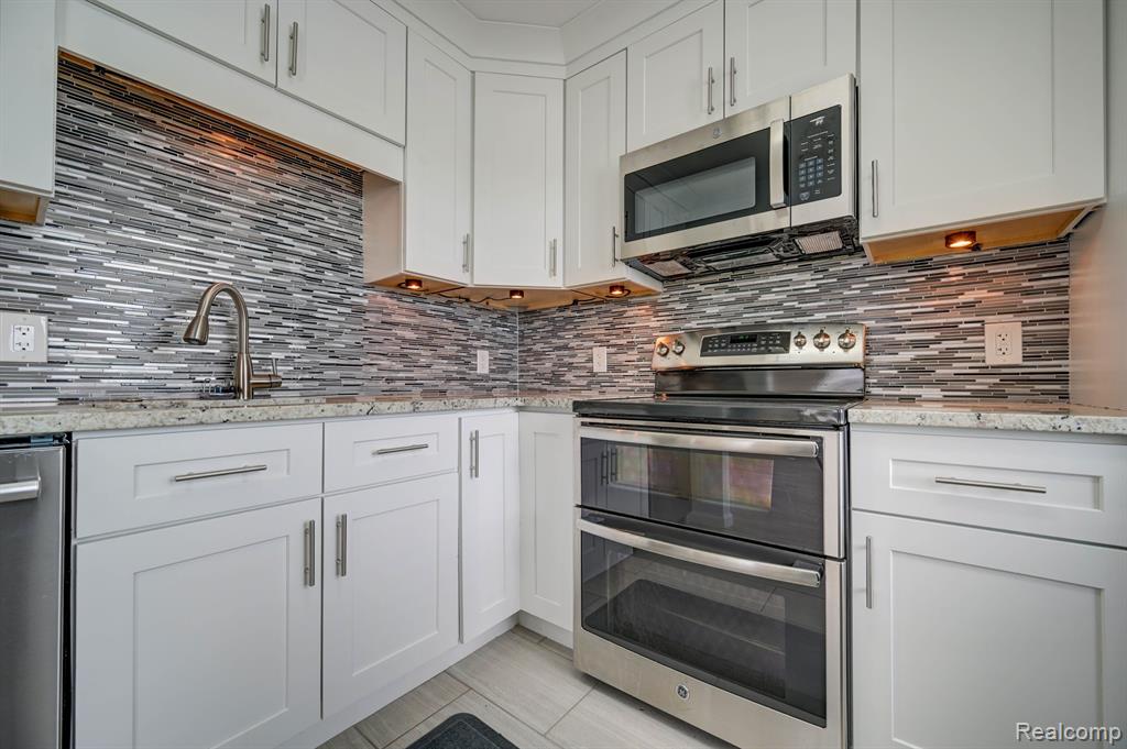 19824 IRONGATE, Northville, MI 48167 — Photo 21